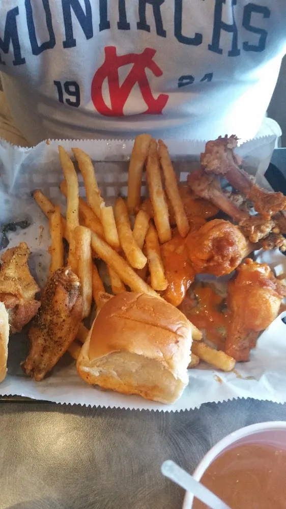 Lemon Pepper and Traditional Buffalo Wings Fries Roll